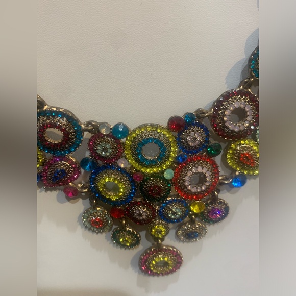 Beautiful necklace - Picture 1 of 2